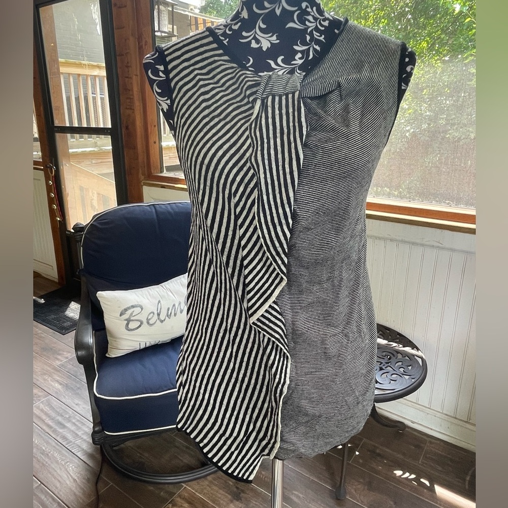 Black and White Striped Sleeveless 100% Wool Knit Top